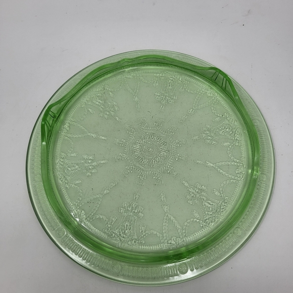 Anchor Hocking Vintage Cameo Ballerina Footed Cake Plate Uranium Depression Glas - Picture 2 of 8